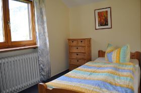 Fewo 3 Schlafzimmer 3.JPG
